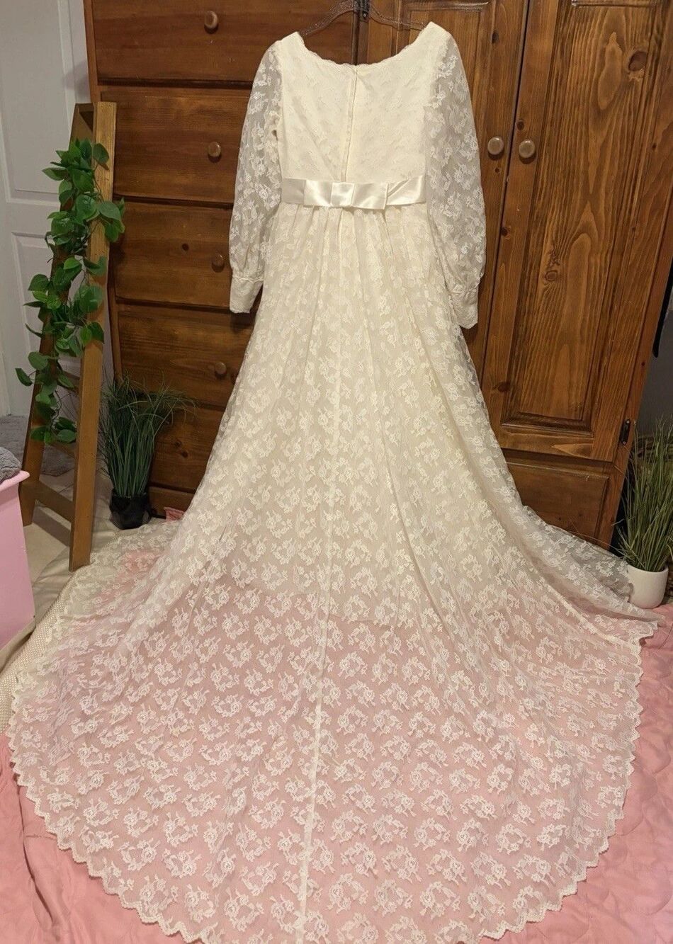 William Cahill Beverly Hills Vintage mid-century Lace Boho Wedding gown romantic